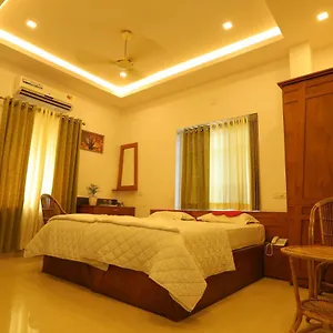 sapphire-inn-nedumbassery.hotels-alappuzha.com/